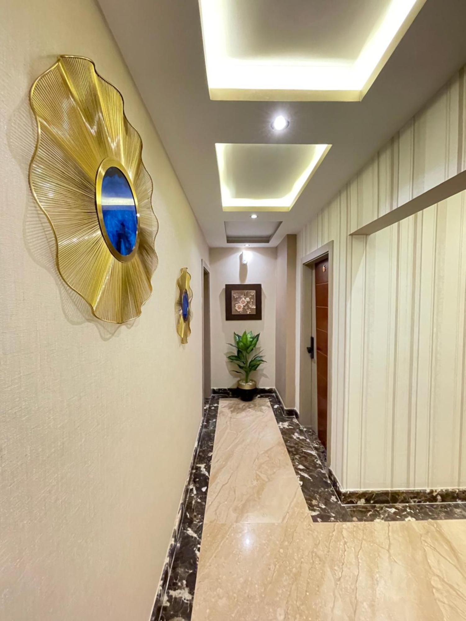 Luxury House 1200-4 Apartment *